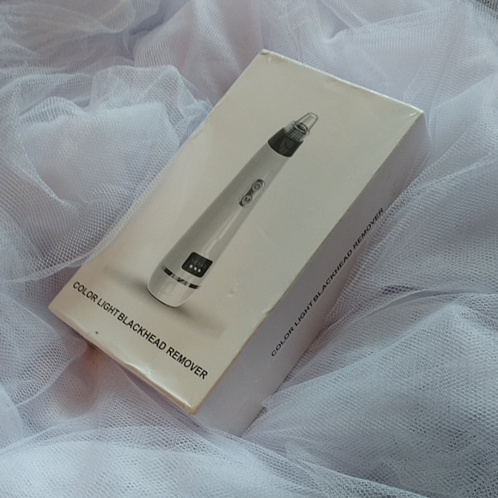 Color Light Black Head Remover